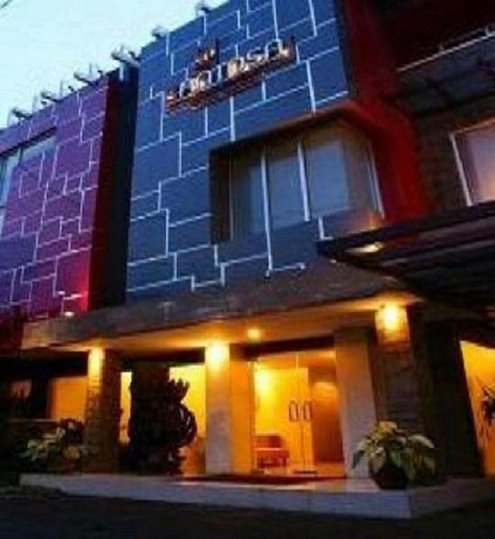 Santosa City Hotel 丹帕沙 外观 照片