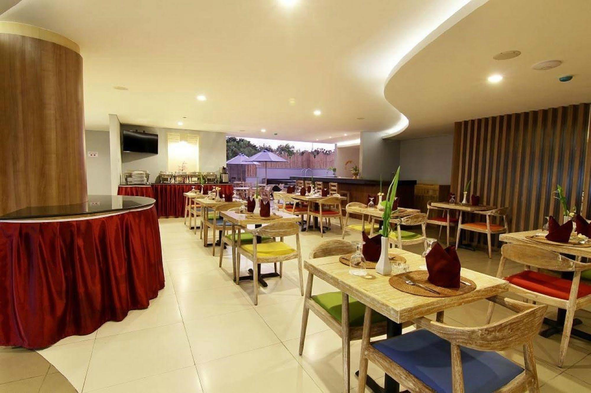 Santosa City Hotel 丹帕沙 外观 照片