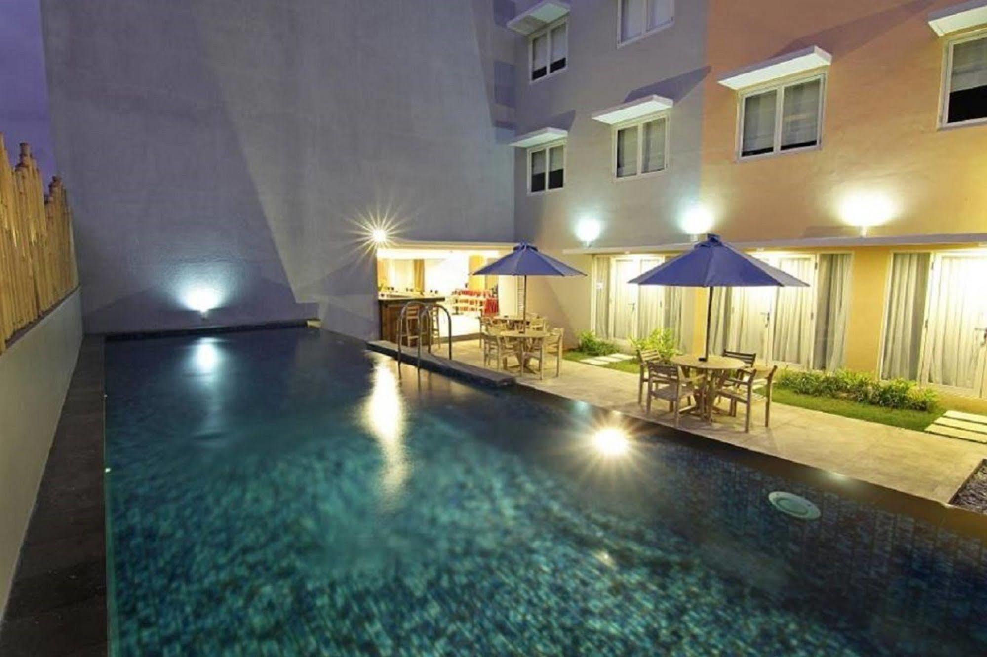Santosa City Hotel 丹帕沙 外观 照片